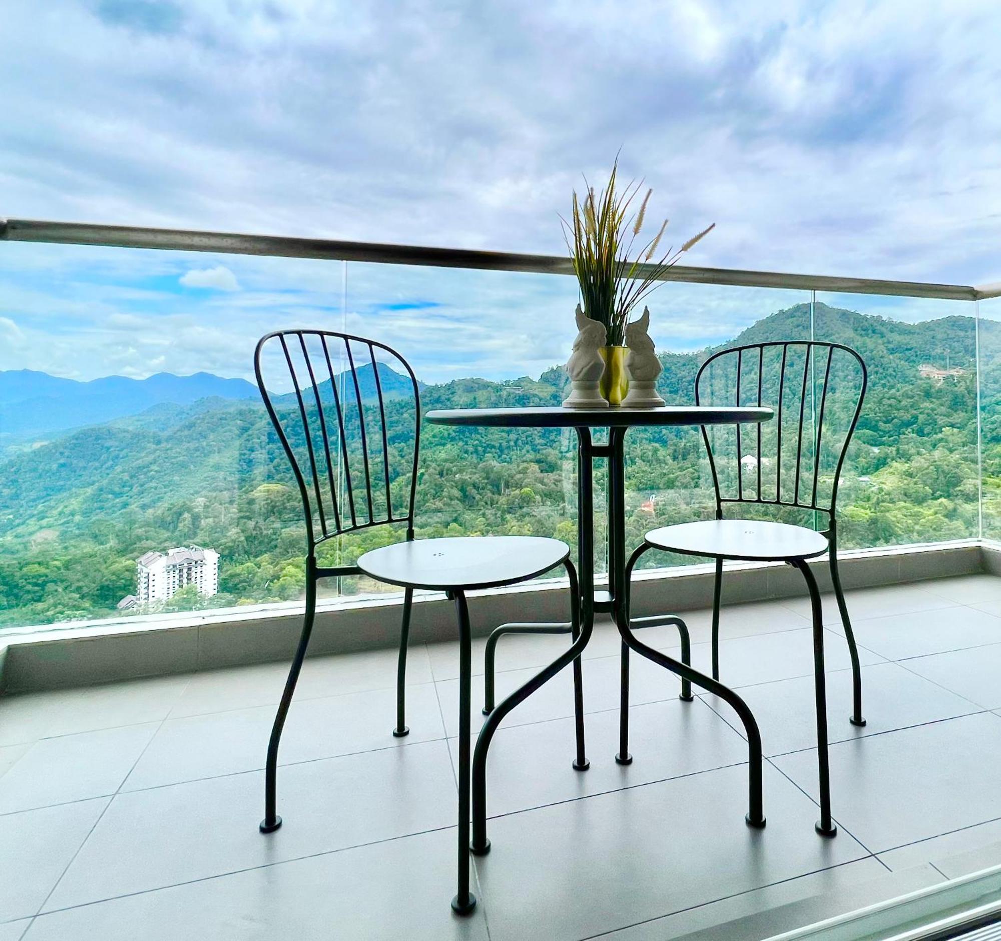 Apartment Electus At Windmill Upon Hills Genting - Free Wifi & Tv Box & Parking *